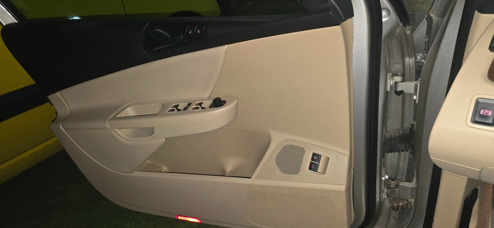 VW Passat 3.2 V6 4motion, снимка 12 - Автомобили и джипове - 53974437