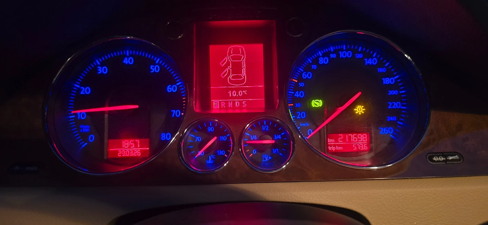 VW Passat 3.2 V6 4motion, снимка 10 - Автомобили и джипове - 53974437