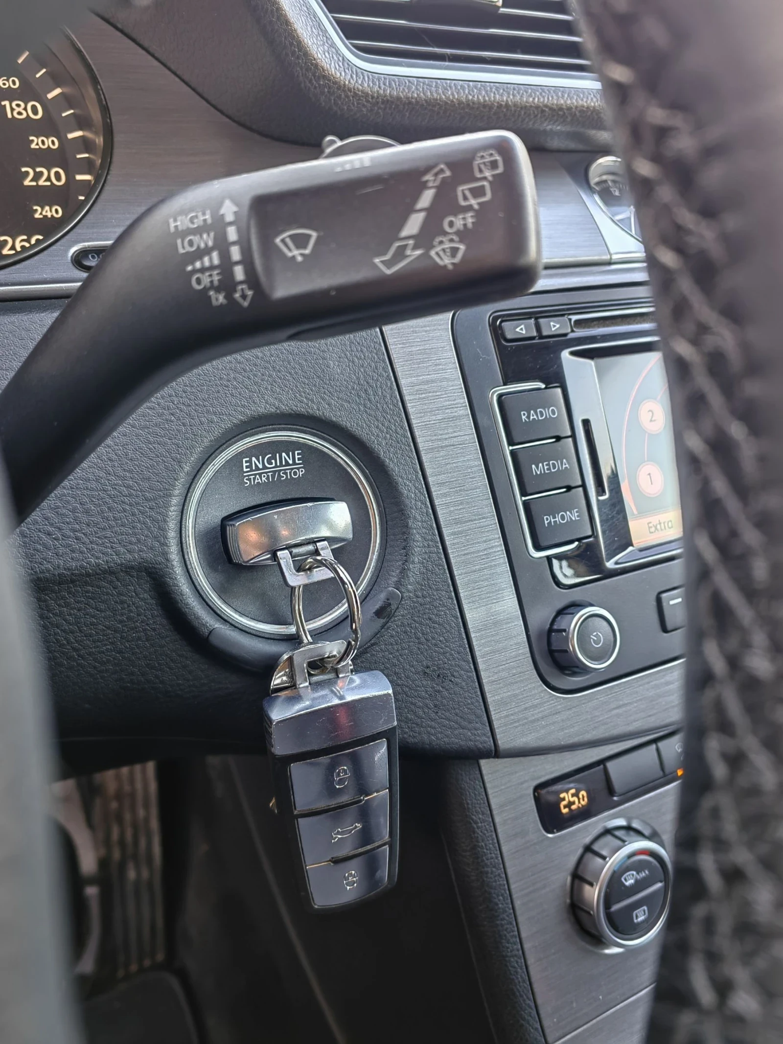 VW Passat 2.0TDi 140, снимка 9 - Автомобили и джипове - 54325783