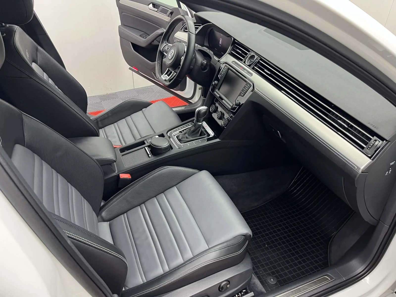 VW Passat 2.0TDI Bi-Turbo 3xR-Line 4Motion 184500�� | Mobile.bg � ����������� 8