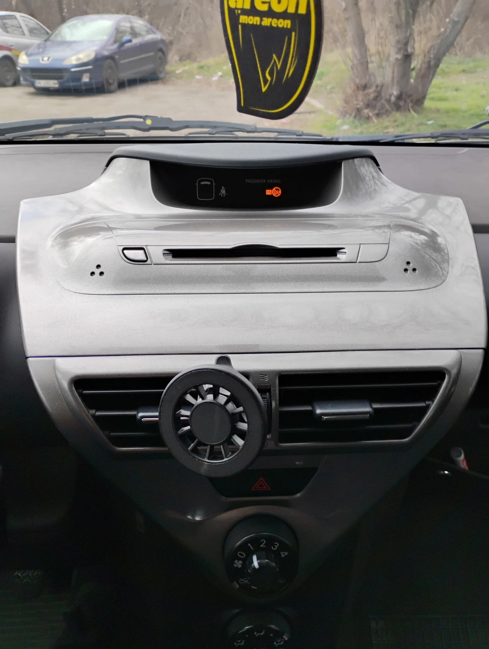 Toyota IQ, снимка 13 - Автомобили и джипове - 54364866