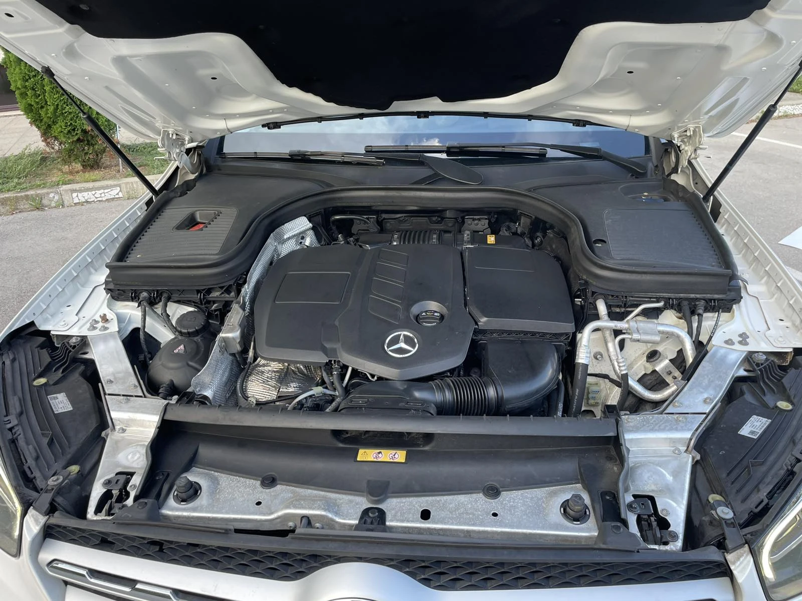 Mercedes-Benz GLC 200 d* FACELIFT* Sport, снимка 9 - Автомобили и джипове - 55051768