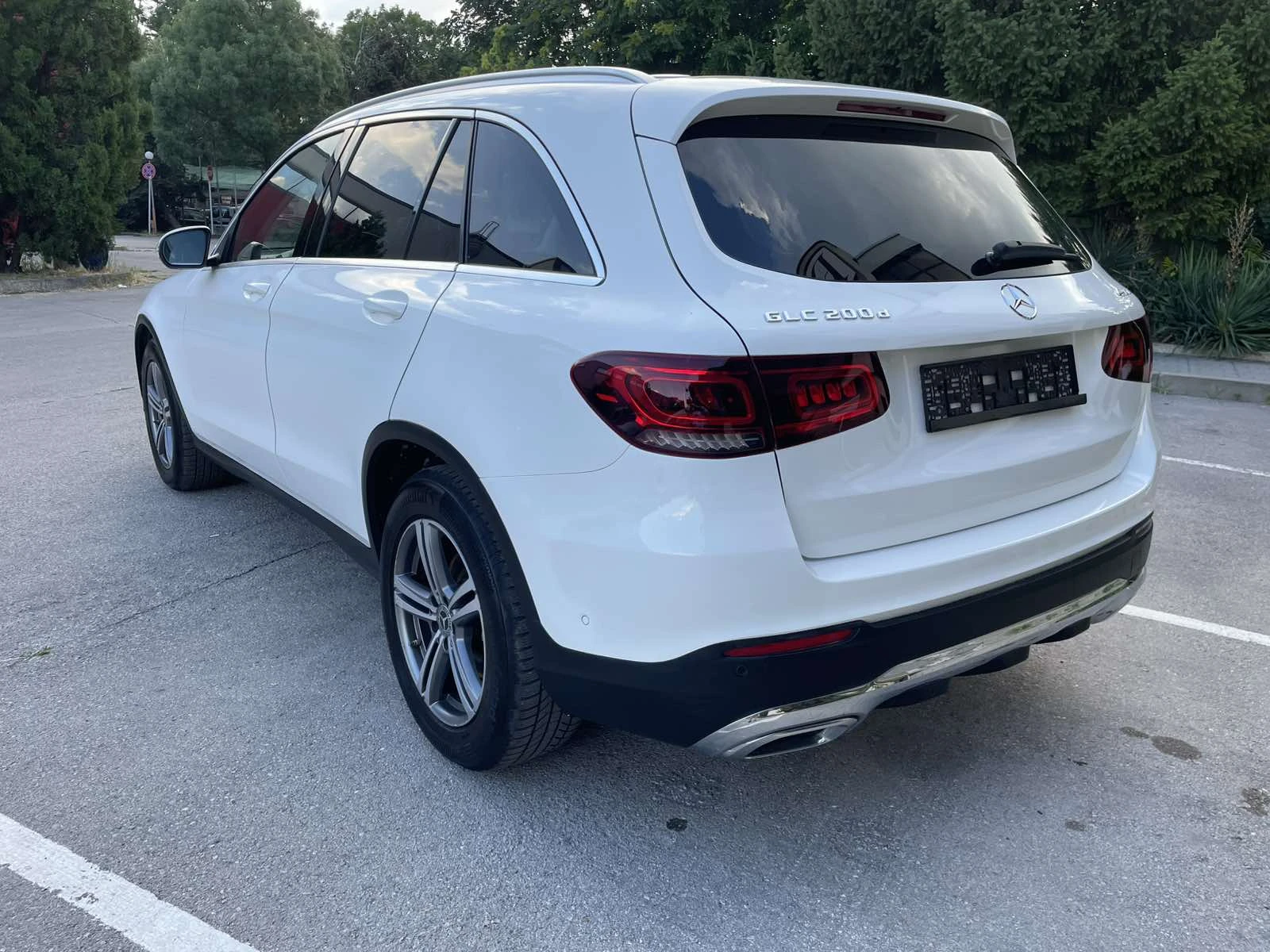 Mercedes-Benz GLC 200 d* FACELIFT* Sport, снимка 7 - Автомобили и джипове - 55051768
