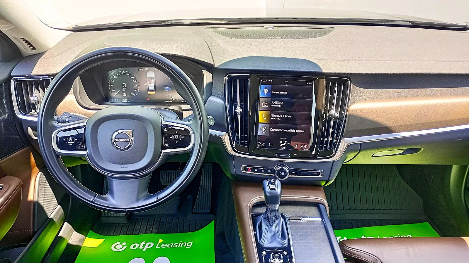 Volvo V90 Cross Country 2.0 D5 (235 кс) AWD Automatic, снимка 10 - Автомобили и джипове - 54844208