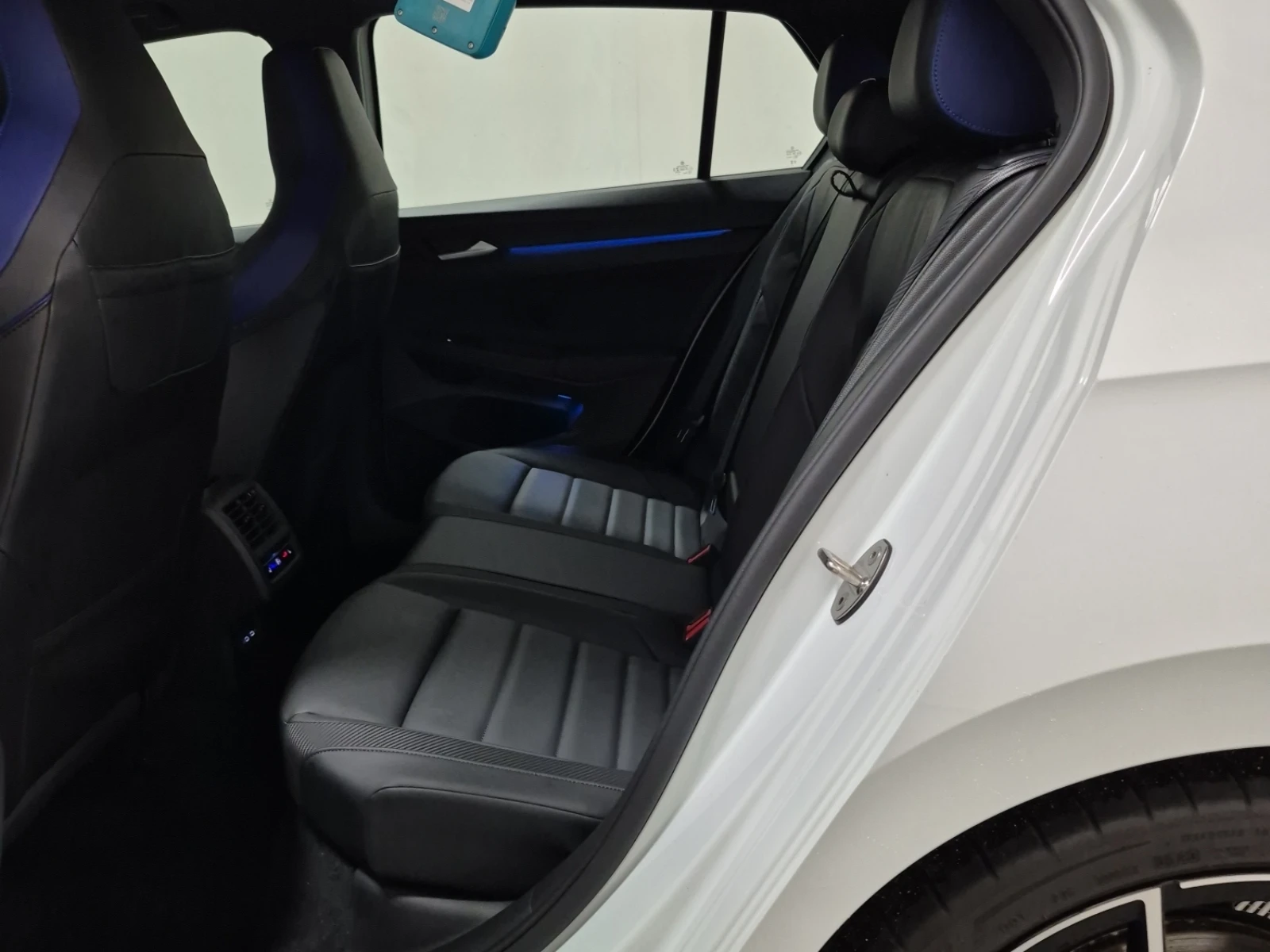 VW Golf R, снимка 17 - Автомобили и джипове - 54858925