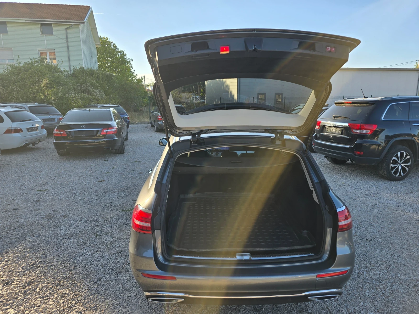Mercedes-Benz E 400 Е400D 4-MATIC FACELIFT, снимка 17 - Автомобили и джипове - 56297515