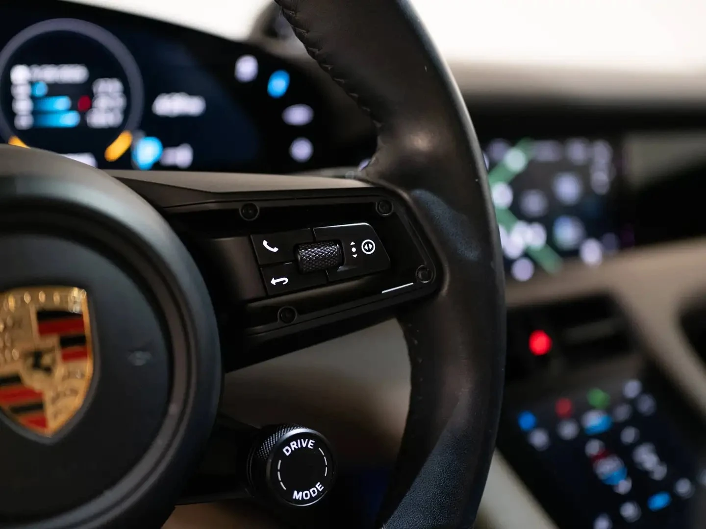 Porsche Taycan 4S* BOSE* PREMIUM&PERFORMANCE PKG* , снимка 13 - Автомобили и джипове - 56357068