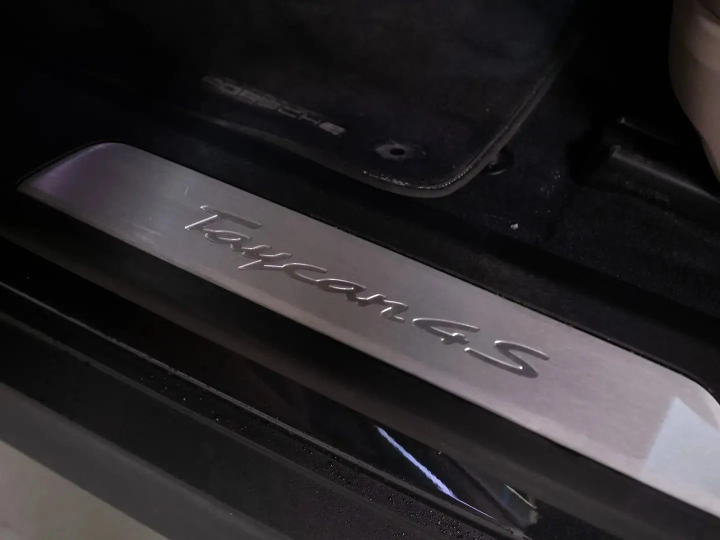 Porsche Taycan 4S* BOSE* PREMIUM&PERFORMANCE PKG* , снимка 8 - Автомобили и джипове - 56357068