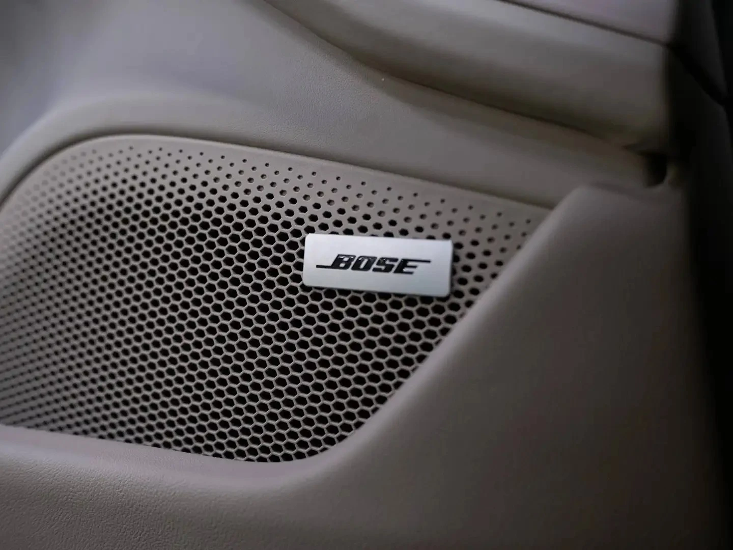 Porsche Taycan 4S* BOSE* PREMIUM&PERFORMANCE PKG* , снимка 10 - Автомобили и джипове - 56357068