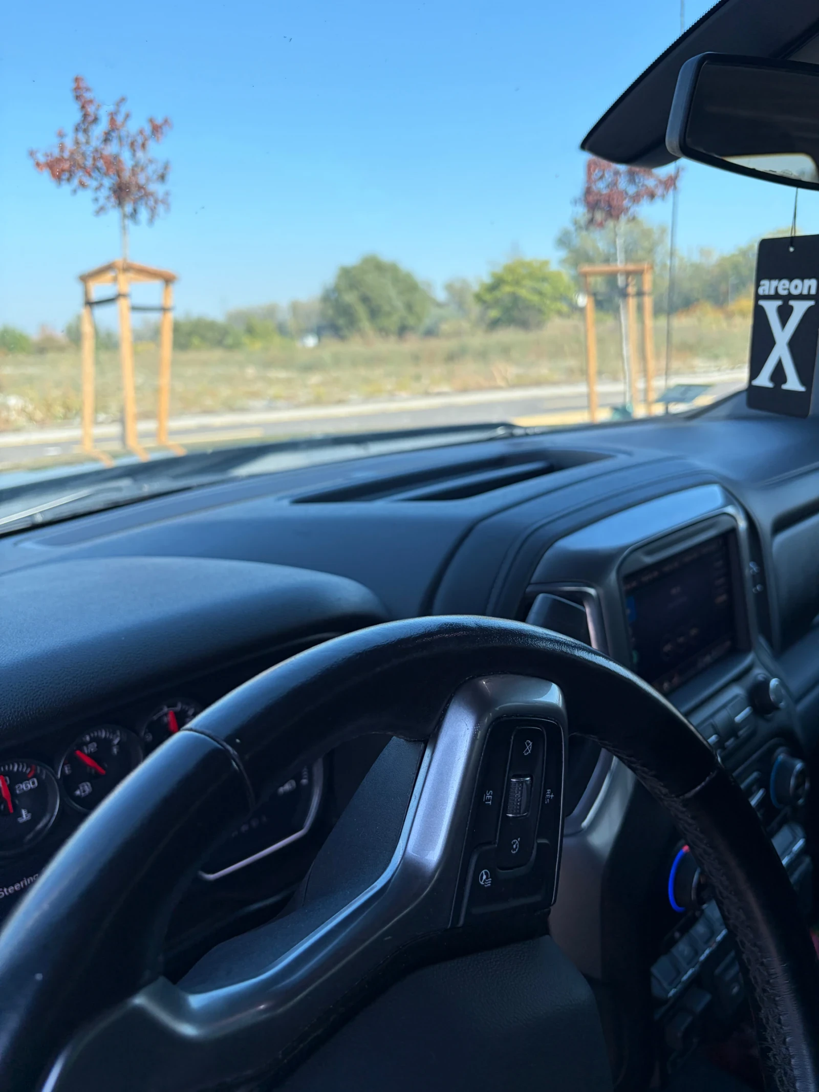 Chevrolet Silverado, снимка 13 - Автомобили и джипове - 56585991