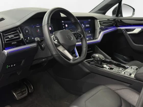 VW Touareg R eHybrid 3.0 V6 TSI* 4Motion* Pano* Navi* Thule - 115900 лв. - 43890734 10