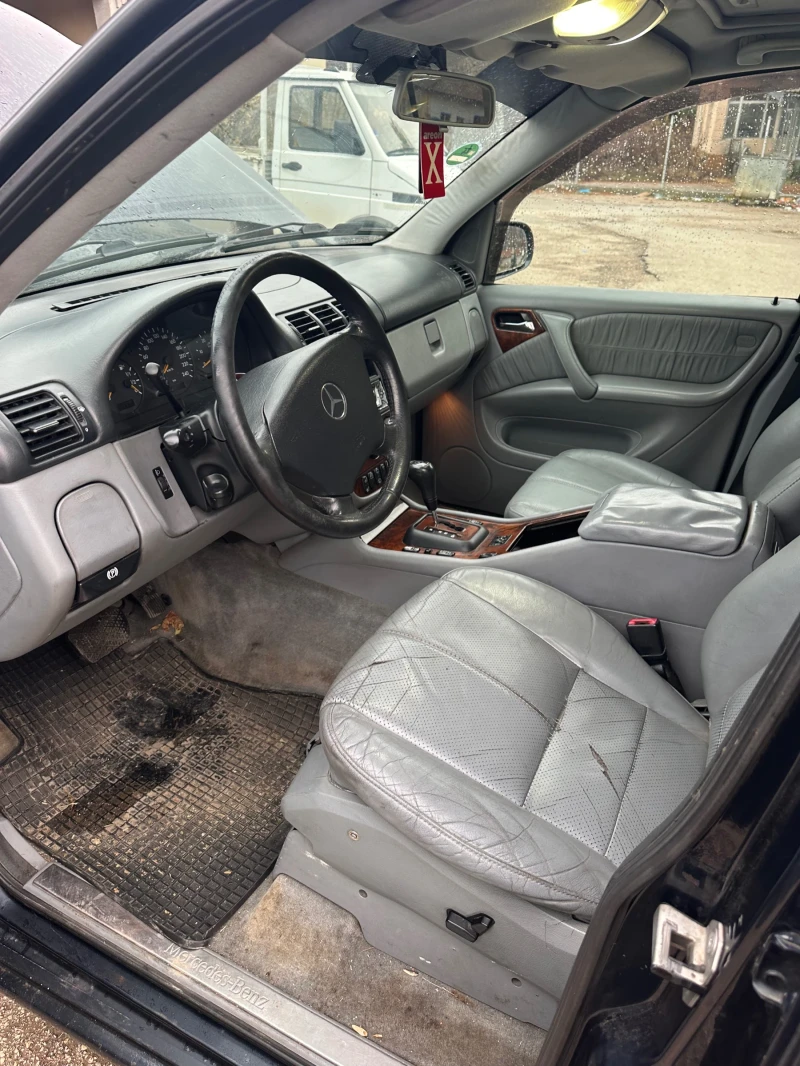 Mercedes-Benz ML 270, снимка 6 - Автомобили и джипове - 48509150