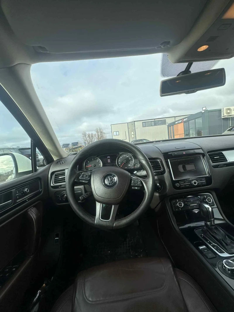 VW Touareg 3.0 tdi v6 blue motion, снимка 4 - Автомобили и джипове - 53370722