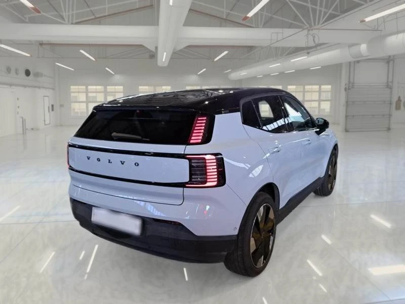 Volvo EX30 Extended Range Ultra, снимка 3 - Автомобили и джипове - 54107210