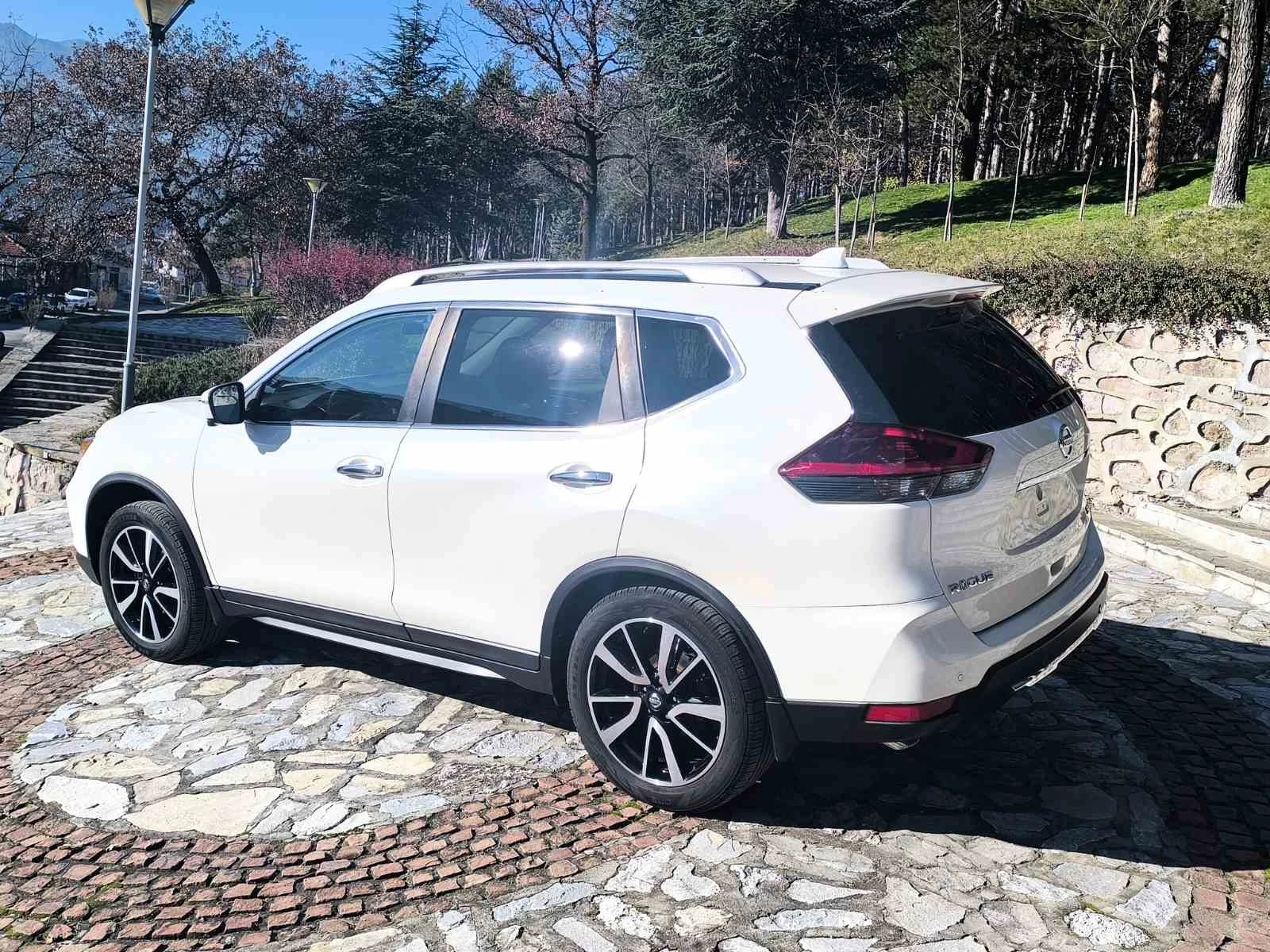 Nissan Rogue SV AWD - изображение 2