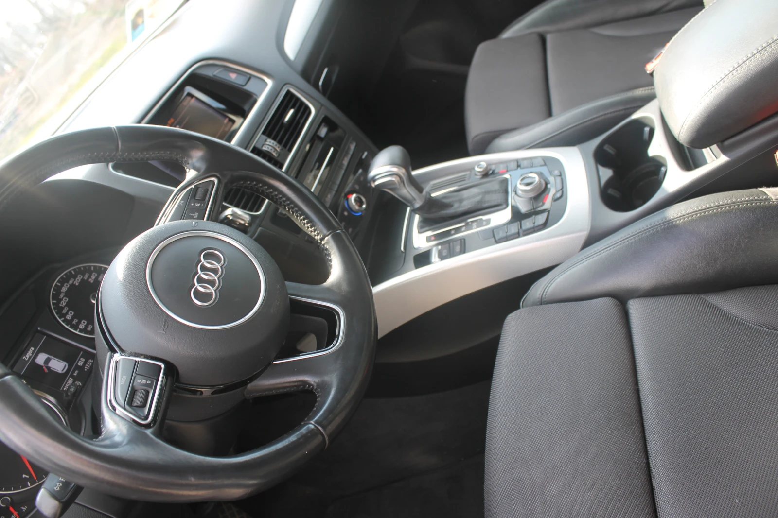 Audi Q5 215000км.Италия, НОВ ВНОС, евро 6В, снимка 13 - Автомобили и джипове - 53736365