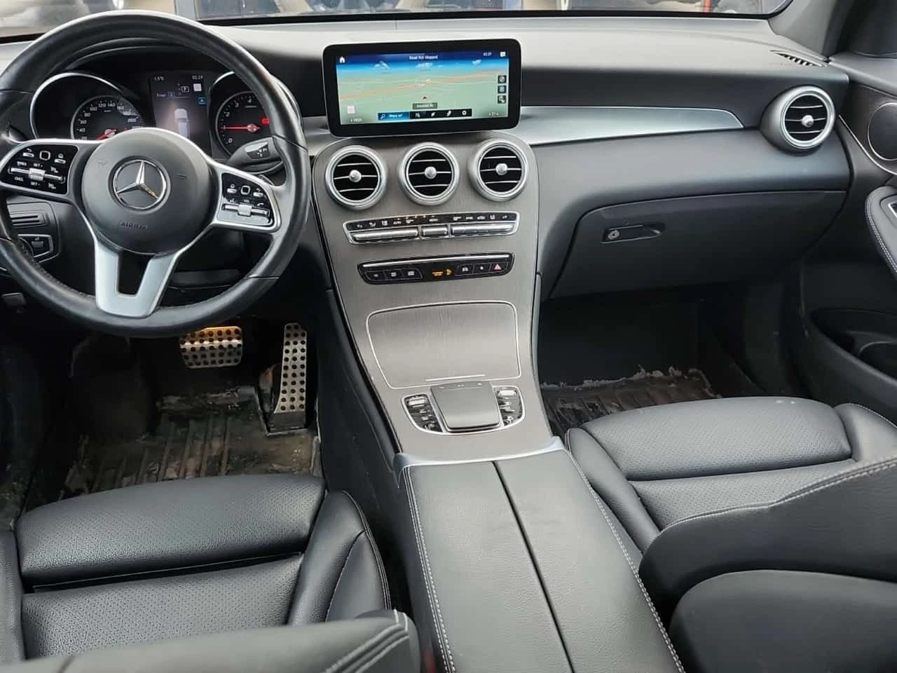 Mercedes-Benz GLC 300 PANO| LANE ASSIST| 2 КЛЮЧА| CARFAX| , снимка 9 - Автомобили и джипове - 53962385