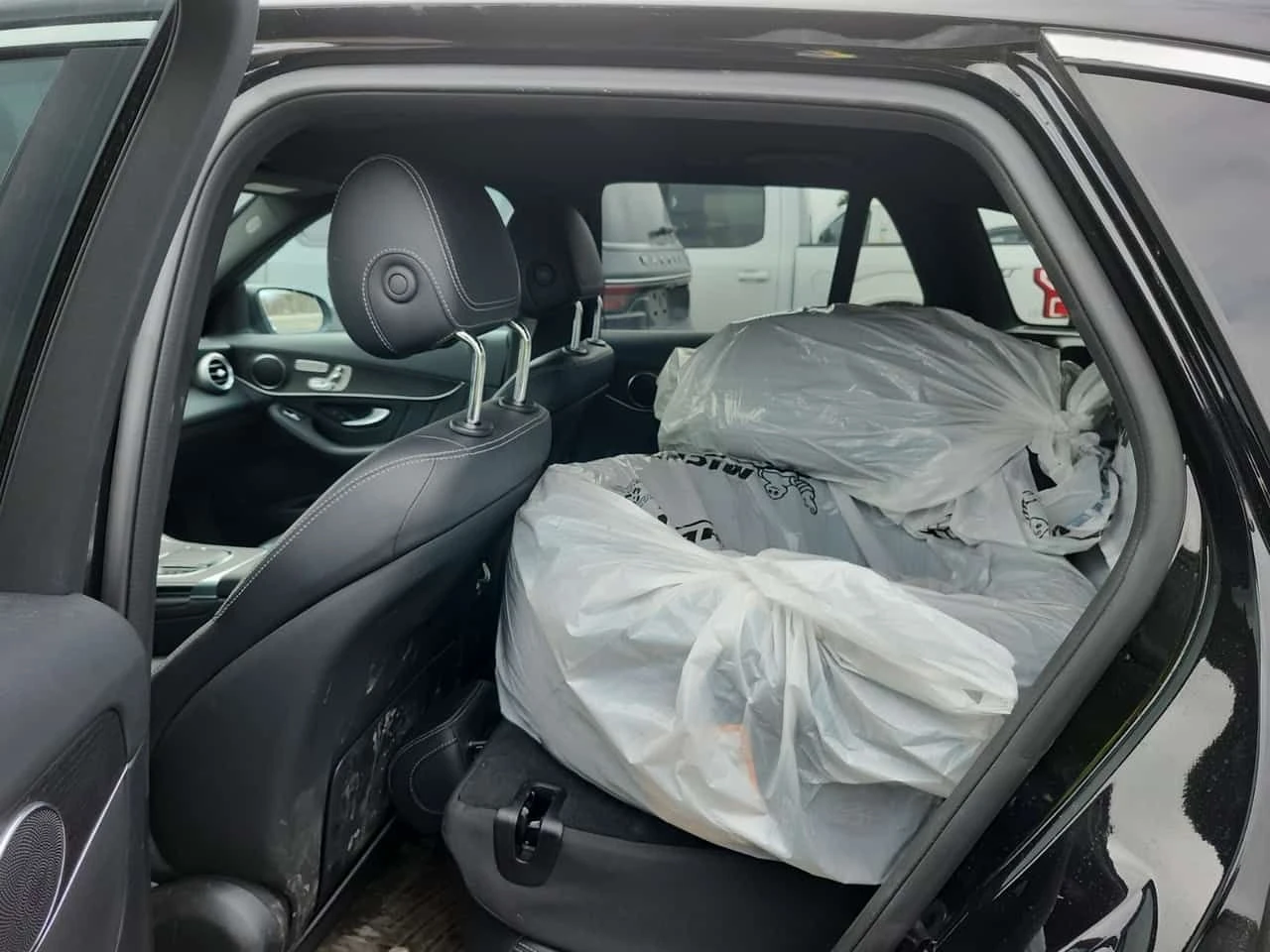 Mercedes-Benz GLC 300 PANO| LANE ASSIST| 2 КЛЮЧА| CARFAX| , снимка 11 - Автомобили и джипове - 53962385