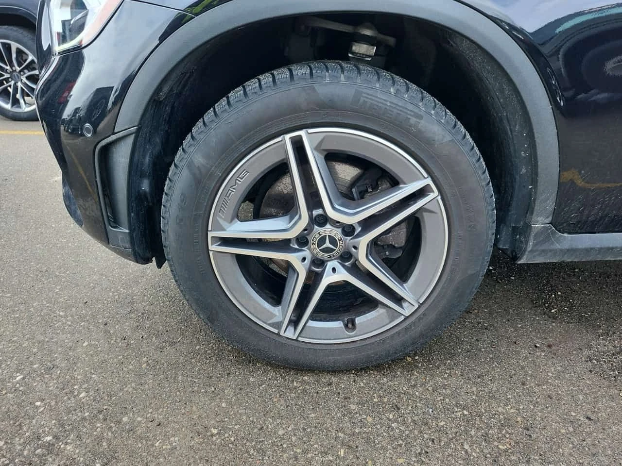 Mercedes-Benz GLC 300 PANO| LANE ASSIST| 2 КЛЮЧА| CARFAX| , снимка 5 - Автомобили и джипове - 53962385