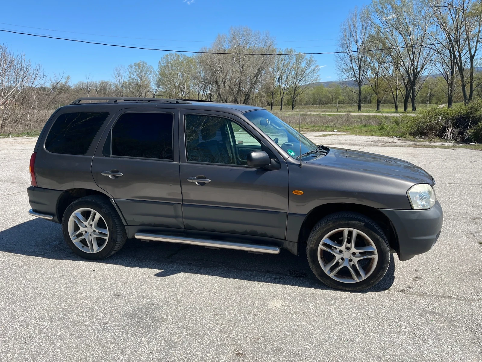 Mazda Tribute 2.0, снимка 3 - Автомобили и джипове - 54182338