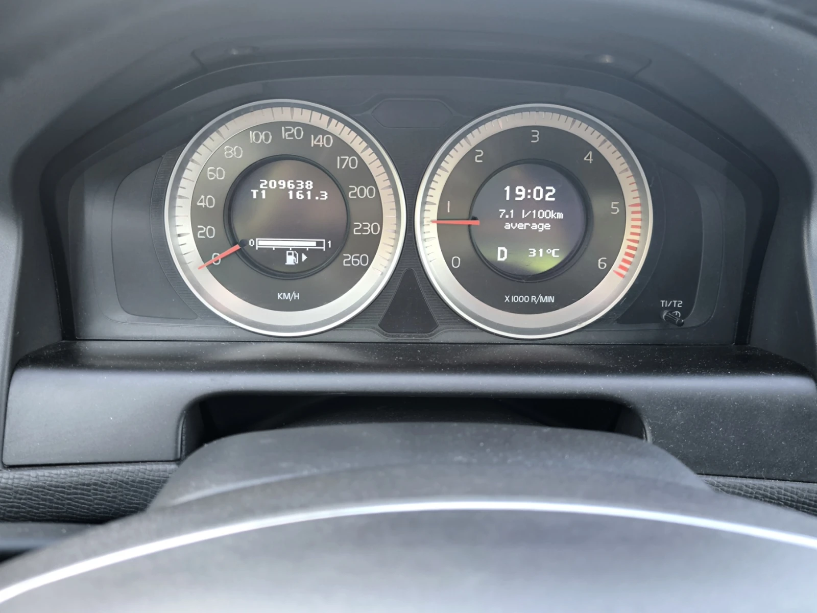 Volvo XC60 SUMMUM, снимка 7 - Автомобили и джипове - 55849674