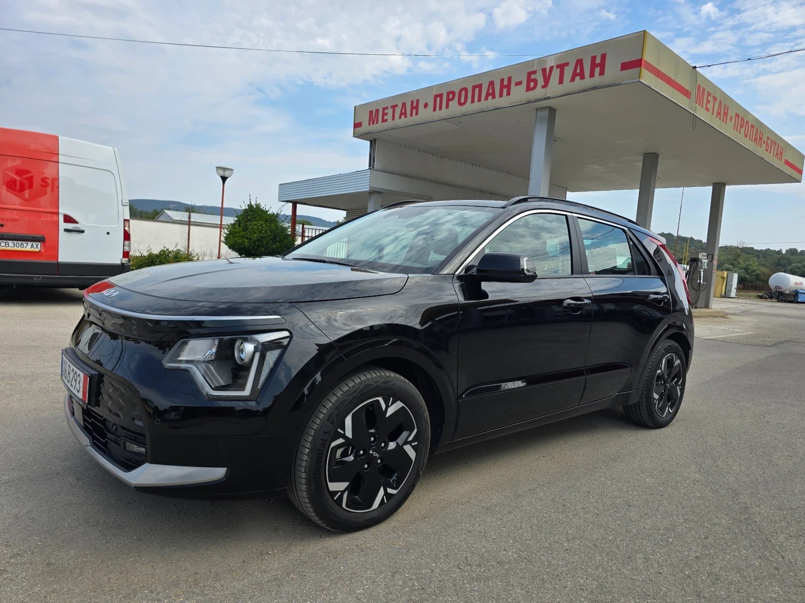 Kia Niro KIA NIRO DYNAMIC PLUS LINE / 204 к. с. / 64. 8 kWh, снимка 2 - Автомобили и джипове - 56040110