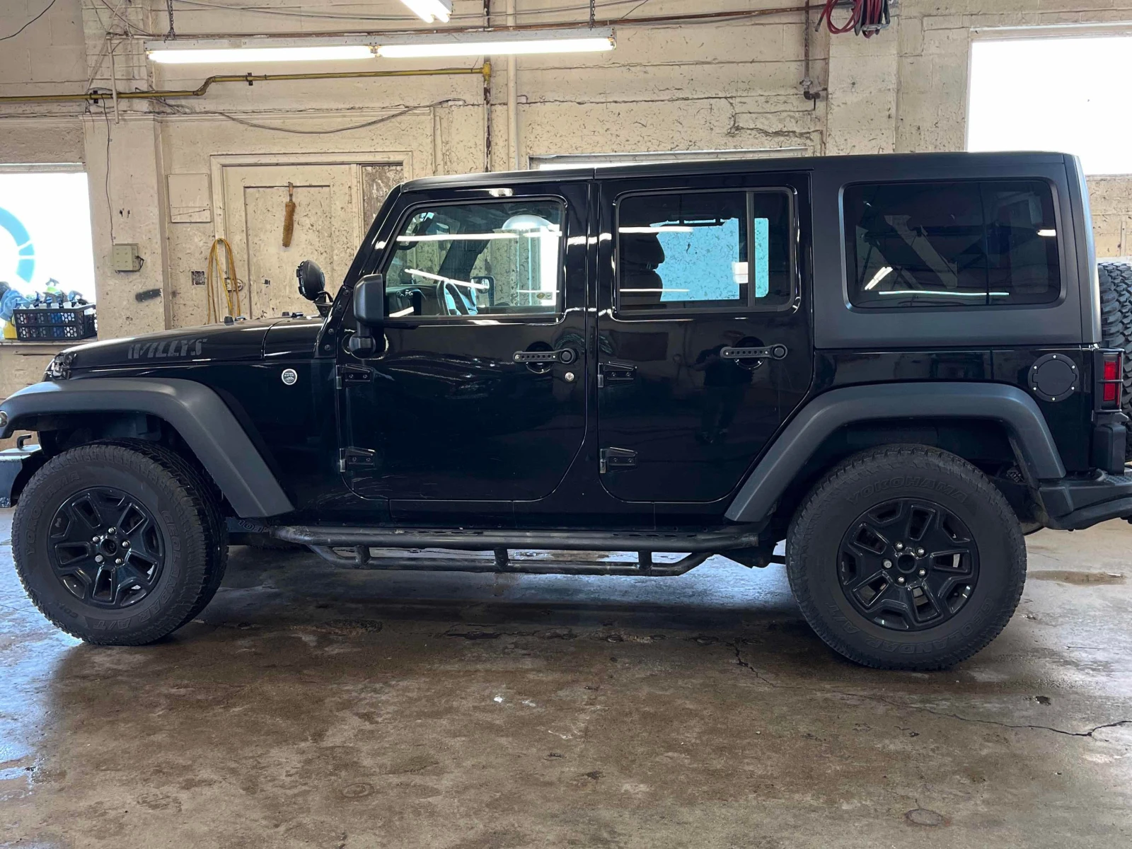 Jeep Wrangler Willys Wheeler* CARFAX * АВТОКРЕДИТ * , снимка 2 - Автомобили и джипове - 56126504