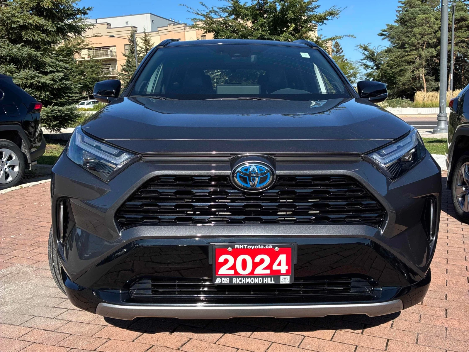 Toyota Rav4 Hybrid XSE | CARFAX | ПРЕДСТАВИТЕЛСТВО НА TOYOTA, снимка 2 - Автомобили и джипове - 56140698