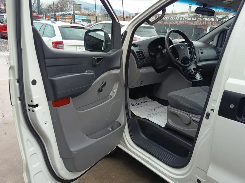 Hyundai H1 2.5CRDI, снимка 7 - Бусове и автобуси - 53056268