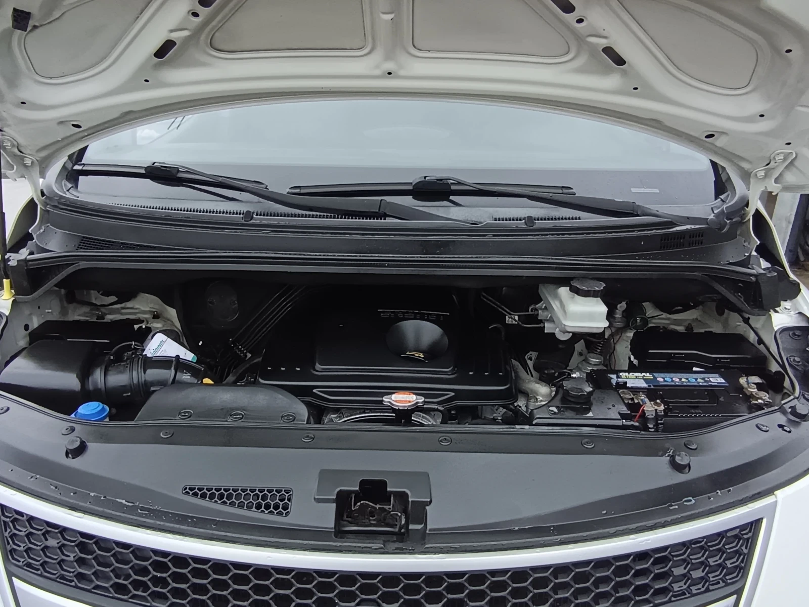 Hyundai H1 2.5CRDI - изображение 10