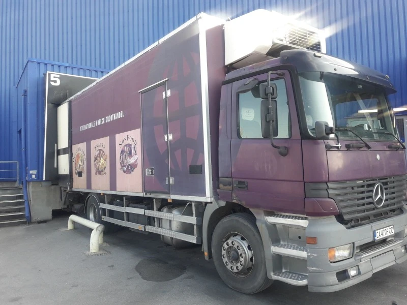 Mercedes-Benz Actros, снимка 2 - Камиони - 46870293