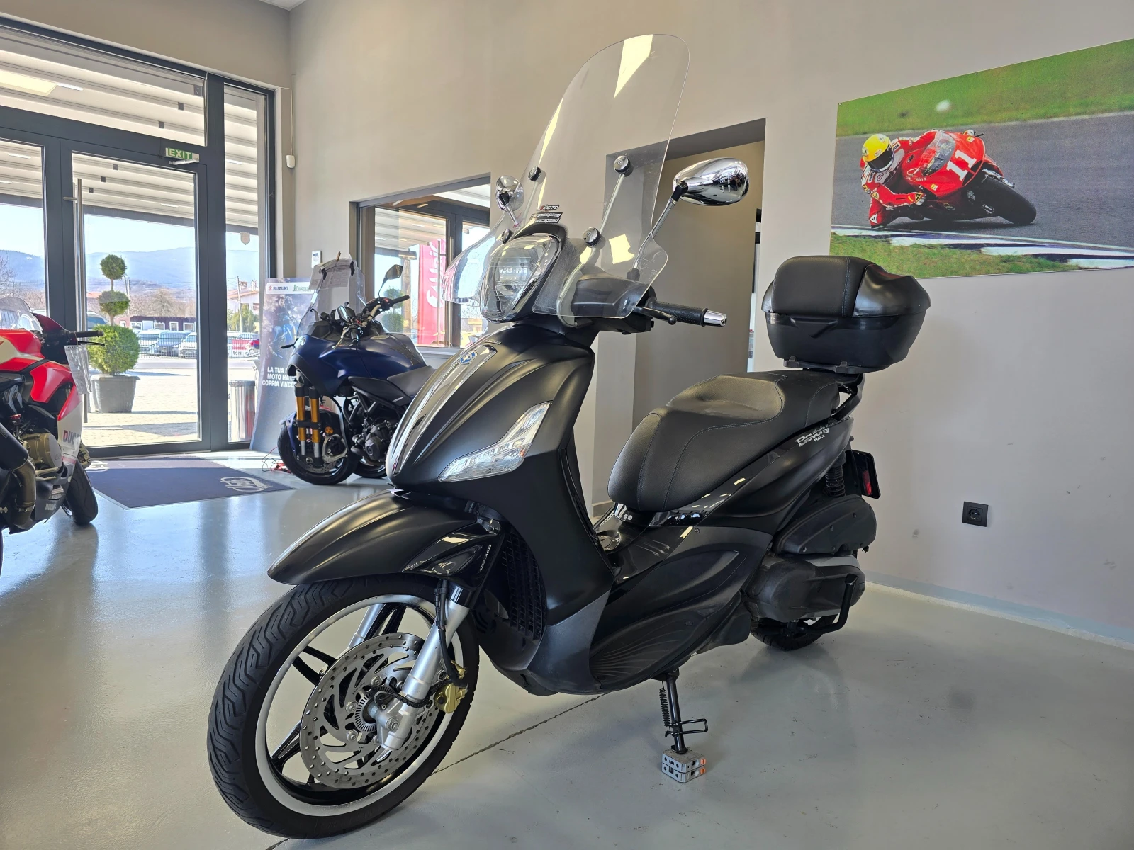 Piaggio Beverly 350ie, Police, ABS-ASR!, снимка 7 - Мотоциклети и мототехника - 53894355