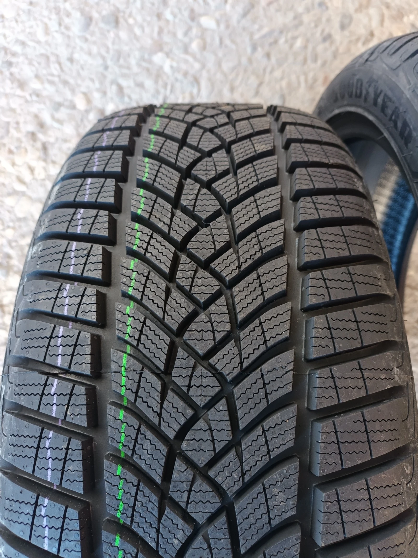  225/45R18 | Mobile.bg   3