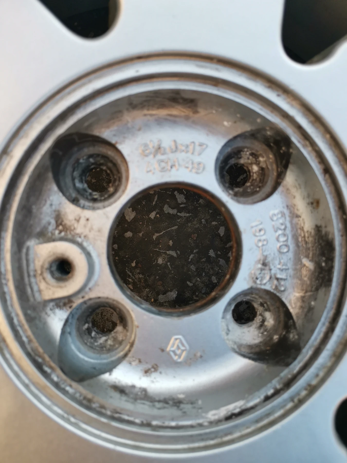 ���� � ������ 225/45R17 �� Renault | Mobile.bg � ����������� 3