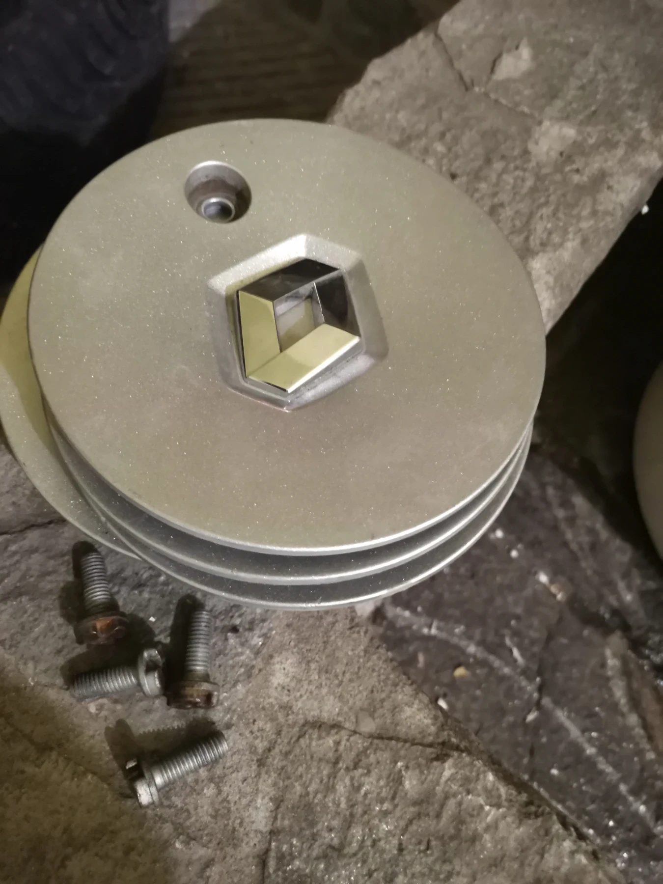 ���� � ������ 225/45R17 �� Renault | Mobile.bg � ����������� 8