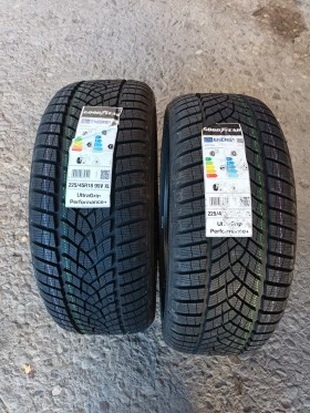 Гуми Зимни 225/45R18, снимка 1 - Гуми и джанти - 45863784