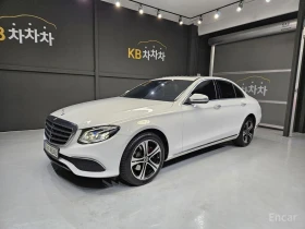 Mercedes-Benz E 220, снимка 1