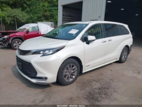 Toyota Sienna 