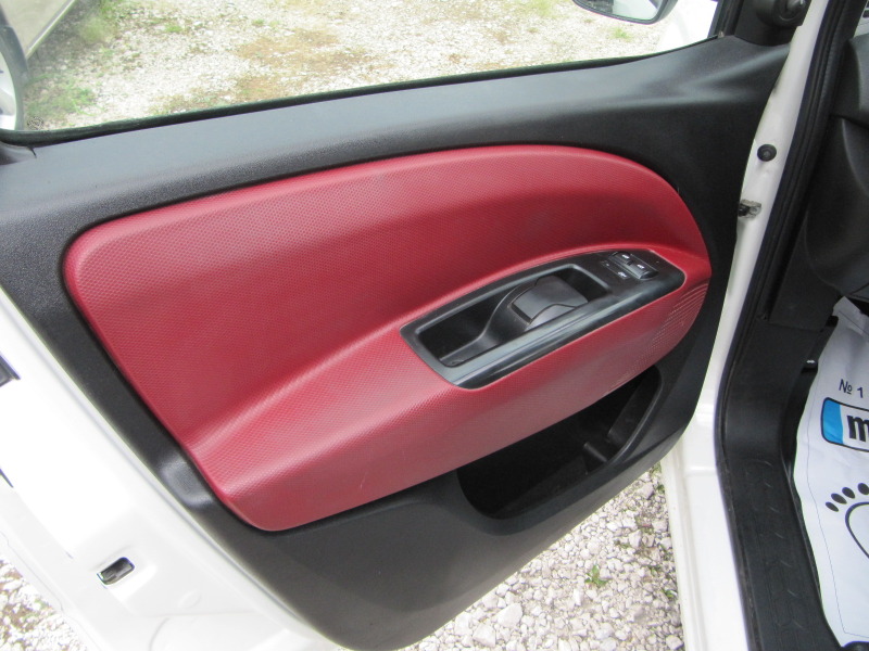 Fiat Doblo MAXI-CNG, снимка 7 - Автомобили и джипове - 42034589