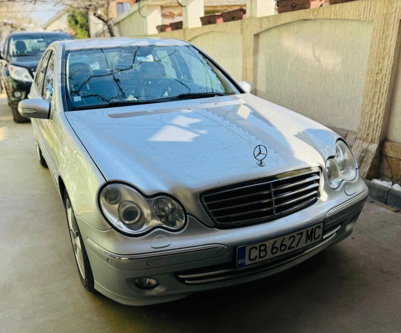 Mercedes-Benz C 350 Avantgarde, снимка 7 - Автомобили и джипове - 46719499