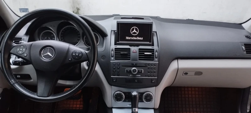 Mercedes-Benz C 250 2, 2 4 MATIK, снимка 4 - Автомобили и джипове - 48691727