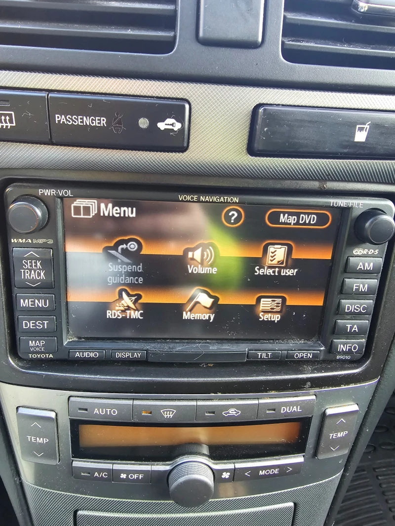 Toyota Avensis 2.2D, снимка 13 - Автомобили и джипове - 52833512