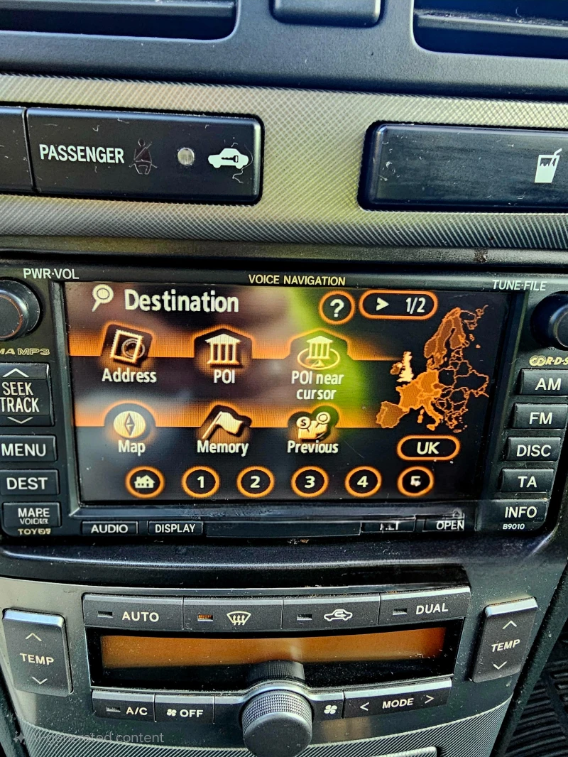 Toyota Avensis 2.2D, снимка 16 - Автомобили и джипове - 52833512