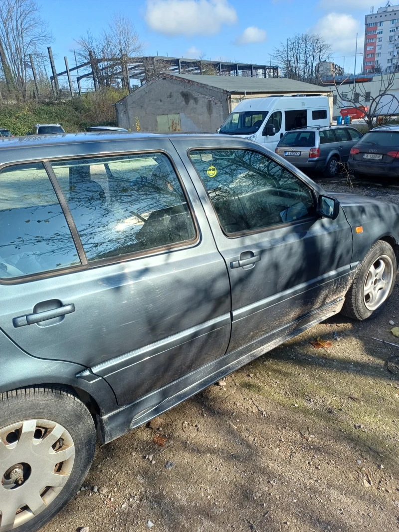 VW Golf, снимка 5 - Автомобили и джипове - 53180320