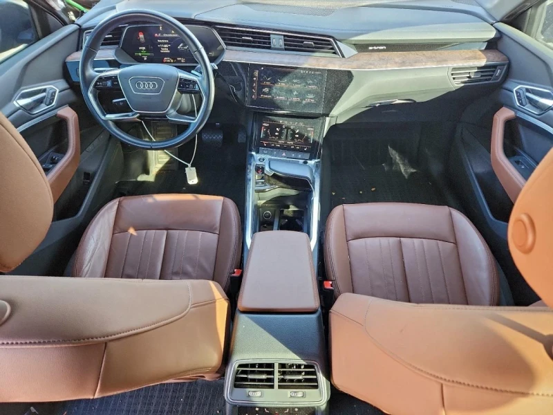 Audi E-Tron PREMIUM, снимка 8 - Автомобили и джипове - 53196323