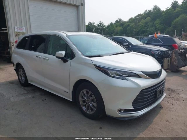 Toyota Sienna  - изображение 7