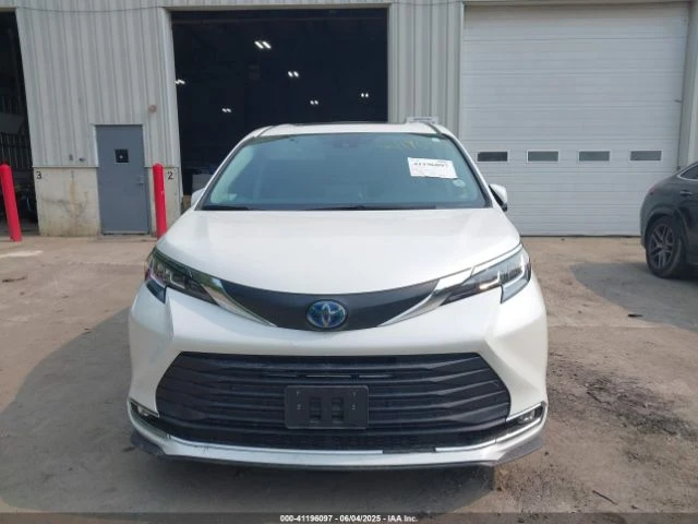 Toyota Sienna  - изображение 8