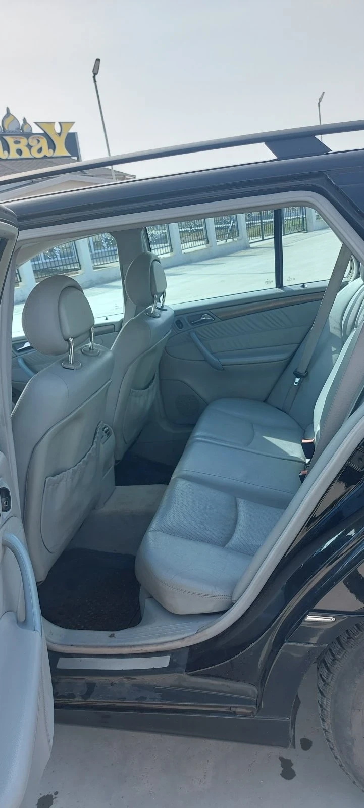 Mercedes-Benz C 220, снимка 7 - Автомобили и джипове - 53693074