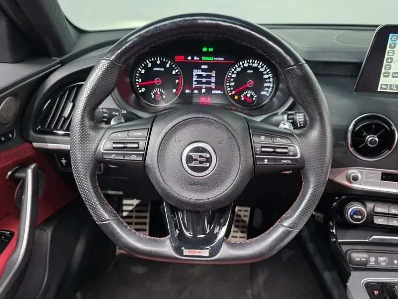 Kia Stinger, снимка 9 - Автомобили и джипове - 56498457