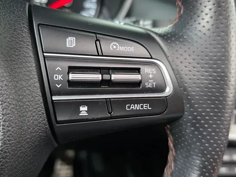 Kia Stinger, снимка 10 - Автомобили и джипове - 56498457